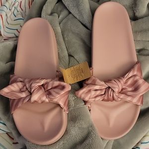 Vs pink slides